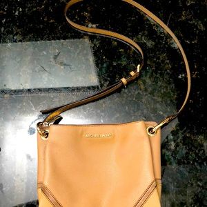 Micheal Kors Crossbody